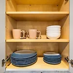 New 1-Bd In Prime Philly Location With King Bed